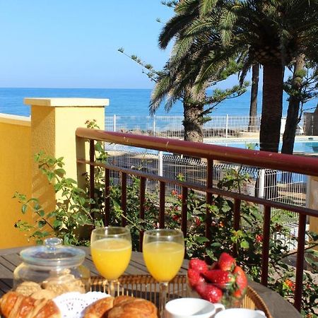 Apartamento En "Belbedere In" Denia A 10 Metros De La Playa Bagian luar foto